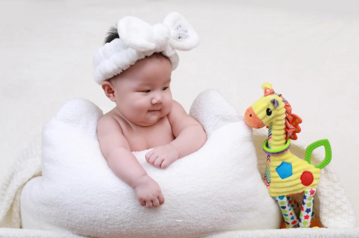 海东宝宝几个月翻身